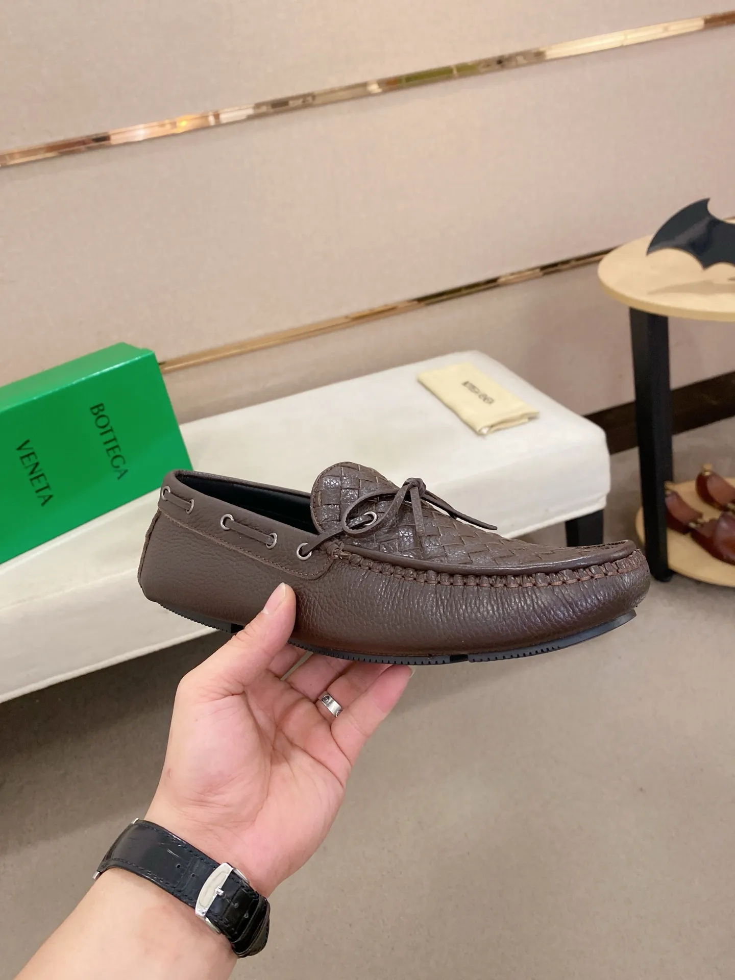 Men's shoes 💰 400💰 (Niu Li + Niu Pad) [BV] latest hot style‼ ️Casual men's shoes, uppers imported deer pattern first-layer cowhide ➕Full imported cowhide lining✔️Exquisite workmanship, excellent foot feel, special rubber soles✔️, cool and fashionable, the latest fashion, fashionable outsole, hurry up. Code number: 38-44 (can be customized to 37.45, non-refundable)